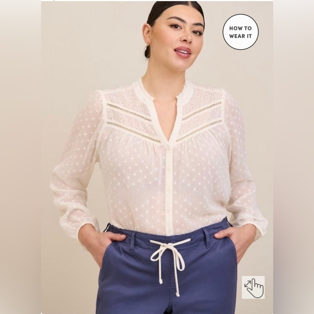 Torrid Light Pink Clip Dot Textured Blouse 3X - Picture 4 of 5